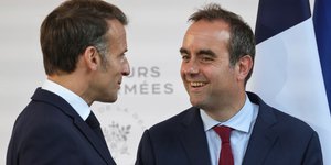 Ο νέος πρωθυπουργός της Γαλλίας, Σεμπάστιαν Λεκορνί  με τον Εμμανουέλ Μακρόν