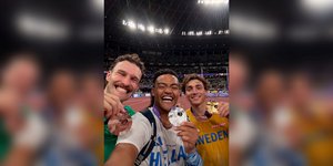 Η σέλφι των Μάρσαλ, Καραλή και Ντουπλάντις