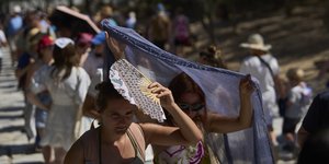 με βενταλιες στη ζέστη