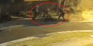 Η στιγμή της επίθεσης εναντίον του ενός ανήλικου στη Μελβούρνη 