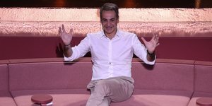 Ο Κυριάκος Μητσοτάκης στη συζήτηση με τον Ντέμη Χασάμπη