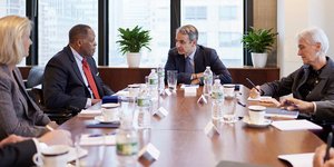 Ο Κυριάκος Μητσοτάκης με τον Πρόεδρο της Lockheed Martin, Michael Williamson 