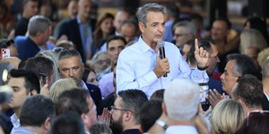 Kyriakos Mitsotakis visited the Municipality of Haidari