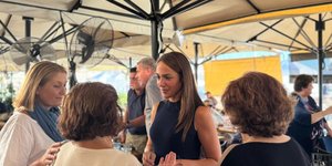 Στην Αίγινα η Δόμνα Μιχαηλίδου 