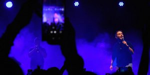 Ο Μιχάλης Χατζηγιάννης στο θέατρο Λυκαβηττού