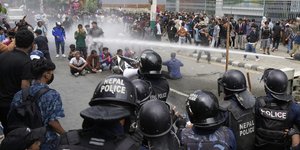 Τουλάχιστον 19 νεκροί κατά την καταστολή αντικυβερνητικών διαδηλώσεων στο Νεπάλ