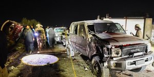 Δεκάδες νεκροί από βομβιστική επίθεση καμικάζι στο Πακιστάν