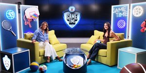 Η Ευαγγελία Πλατανιώτη στο στούντιο στο ΟΠΑΠ Game Time.  