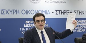 Ο Κυριάκος Πιερρακάκης κατά την εξειδίκευση των μέτρων για τη φορολογική μεταρρύθμιση που εξαγγέλθηκε στη ΔΕΘ