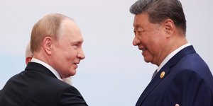 Ο Ρώσος πρόεδρος Βλάντιμιρ Πούτιν και ο Κινέζος πρόεδρος Σι Τζινπίνγκ 