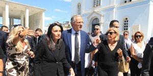 Αντώνης και Γεωργία Σαμαρά στο μνημόσυνο της κόρης τους, Λένας 