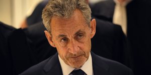 Ο Νικολά Σαρκοζί μετά την καταδίκη