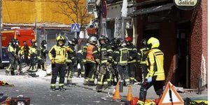 H έκρηξη σημειώθηκε στο υπόγειο ενός κτιρίου κατοικιών που βρίσκεται κοντά στο πολυσύχναστο μπαρ / FACEBOOK