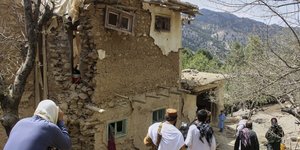 Μετράει νεκρούς το Αφγανιστάν μετά τον φονικό σεισμό των 6 Ρίχτερ