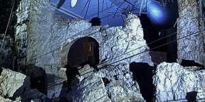 Σοβαρές ζημιές και 5 νεκρούς προκάλεσε ο σεισμός στις Φιλιππίνες