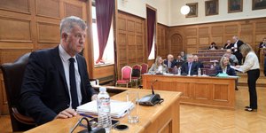 Ο πρώην πρόεδρος του ΟΠΕΚΕΠΕ, Ευάγγελος Σημανδράκος στην εξεταστική επιτροπή της Βουλής