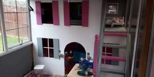 Ένα αγόρι 14 ετών έχτισε ένα σπιτάκι για την αδερφή του και τώρα δέχεται προτάσεις από κατασκευαστικές εταιρείες