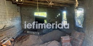 Ο στάβλος που βρέθηκε θαμμένη η μητέρα της 62χρονης