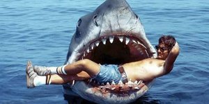 Ο Στίβεν Σπίλμπεργκ και ο καρχαρίας στο Jaws 