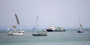 O στολίσκος Sumud που πλέει με ανθρωπιστική βοήθεια προς τη Γάζα