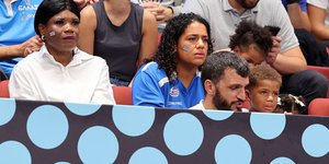 Η σύζυγος του Γιάννη Αντετοκούνμπο με τη μητέρα του Greek Freak