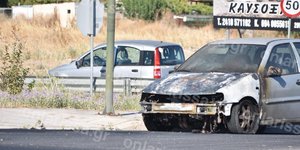 Τροχαίο στη Λάρισα με ΙΧ να τυλίγεται στις φλόγες