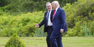 Ο Αμερικανός πρόεδρος Ντόναλντ Τραμπ και ο Βρετανός πρωθυπουργός Κιρ Στάρμερ