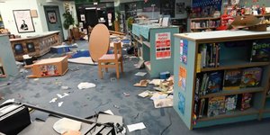 βιβλιοθήκη 