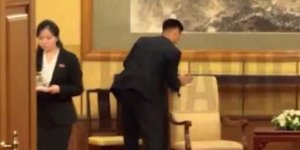 Βοηθοί του Κιμ Γιονγκ Ουν καθαρίζουν κάθε ίχνος του μετά την συνάντηση με τον Πούτιν