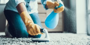 Καθαρισμός χαλιού