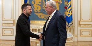 Ο Βολοντίμιρ Ζελένσκι με τον Κιθ Κέλογκ