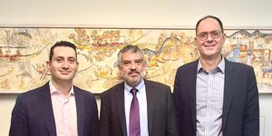 Στιγμιότυπο από την υπογραφή της συμφωνίας ΕFA GROUP με Realiscape