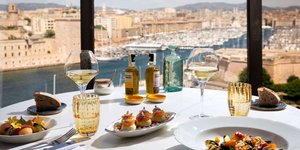 Ένα νέο γαστρονομικό φαινόμενο ανατρέπει τους κανόνες του fine dining: τα γκουρμέ εστιατόρια του ενός ευρώ / FACEBOOK