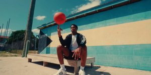 O Βι Τζέι Έτζκομπ