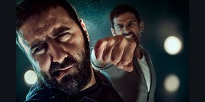 Όταν νιώθουμε αδικημένοι - πραγματικά ή φανταστικά - η εκδίκηση ενεργοποιεί στο εγκεφαλικό μας δίκτυο τον μηχανισμό της ανταμοιβής / SHUTTERSTOCK