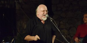 Ο Διονύσης Σαββόπουλος