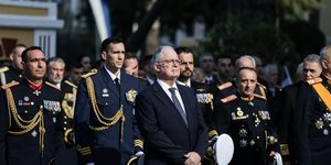 Ο Κωνσταντίνος Τασούλας στην στρατιωτική παρέλαση στη Θεσσαλονίκη για την 28η Οκτωβρίου