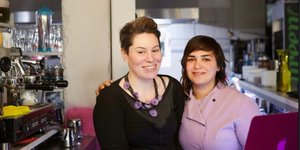 Η Άλκηστις Αλεξανδράτου με την Ντέμη Γεωργίου