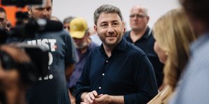 Ο πρόεδρος του ΠΑΣΟΚ Νίκος Ανδρουλάκης σε παλιότερη περιοδεία του στη Θεσσαλία