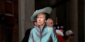 Η πριγκίπισσα Άννα είναι το πιο απρόσμενο style icon του φθινοπώρου -Με pencil φούστα και ψηλές δερμάτινες μπότες