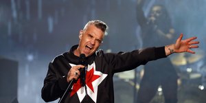 Ρόμπι Γουίλιαμς: Ενας δαιμόνιος σόουμαν στην Αθήνα για μία μοναδική συναυλία στο Καλλιμάρμαρο