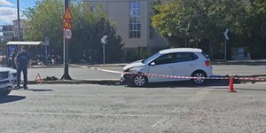 Ηλικιωμένος οδηγός γκρέμισε φανάρι στην Κηφισίας -Μεταφέρθηκε στο νοσοκομείο