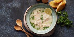 Κοτόσουπα αυγολέμονο / Φωτογραφία: Shutterstock