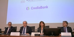  Οι εκπρόσωποι της CrediaBank και του Κέντρου UNESCO Ολοκληρωμένης και Διεπιστημονικής Διαχείρισης Υδατικών Πόρων του Αριστοτέλειου Πανεπιστημίου Θεσσαλονίκης
