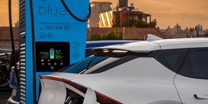 ΔΕΗ blue: Ξεπέρασε τα 3.000 σημεία φόρτισης στην Ελλάδα