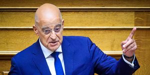 Nίκος Δένδιας