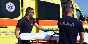 Διασώστες ΕΚΑΒ