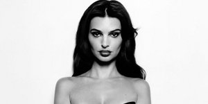 Η Έμιλι Ραταϊκόφσκι ποζάρει εντελώς γυμνή για περιοδικό