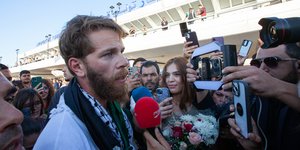 Επιστροφή ακτιβιστών από στολίσκο 