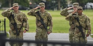 Προσφυγή στη δικαιοσύνη κατά της ανάπτυξης της Εθνοφρουράς στο Σικάγο	